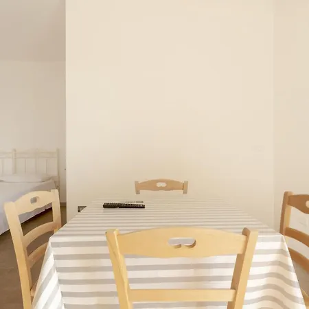 Muma House Апартаменти *